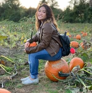 Meet your Posher, Christina